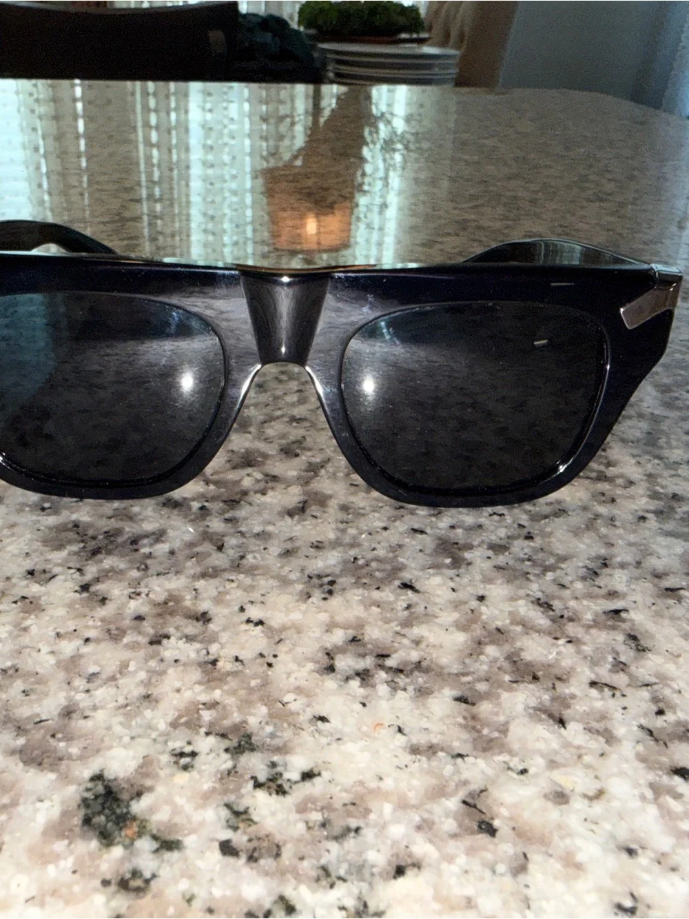 Alexander McQUEEN Black Sunglasses with Signature Case